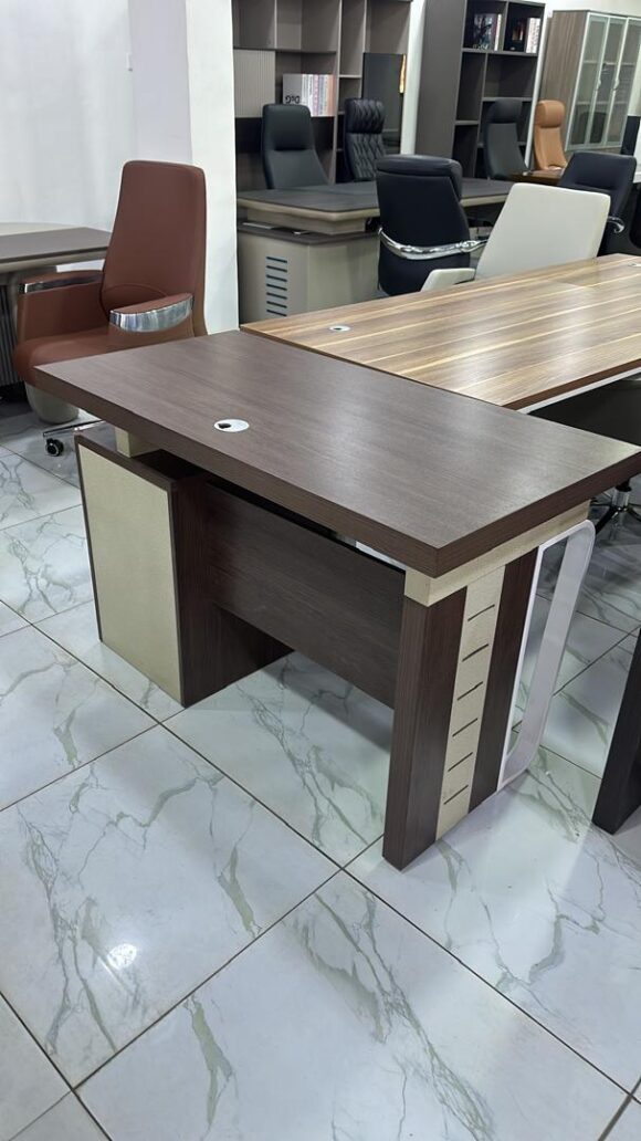 Modern Executive Office Desk – Walnut Finish with Beige Accents